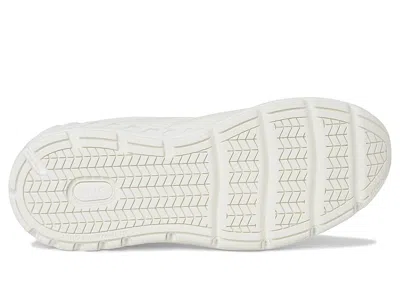 Brooks Addiction Walker 2 In White