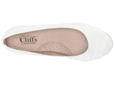 Cliffs By White Mountain Clara In White