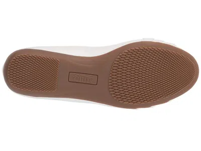 Cliffs By White Mountain Clara In White