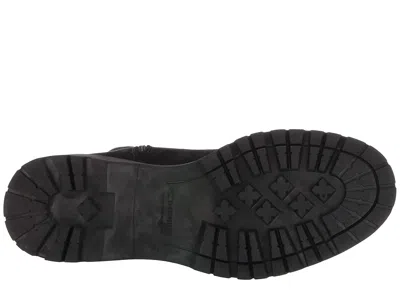 La Canadienne Helene In Black