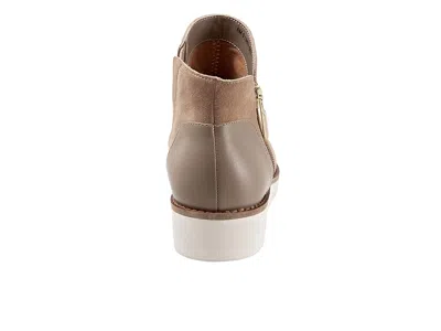 Softwalk Wesley In Brown