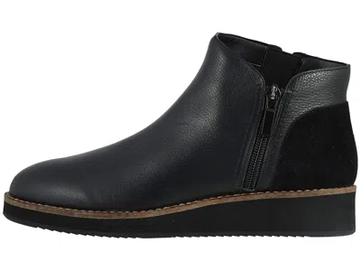Softwalk Wesley Bootie In Black