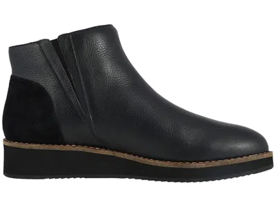 Softwalk Wesley Bootie In Black