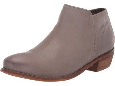 Softwalk Rocklin In Brown