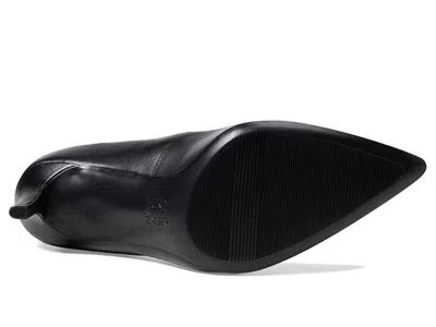 Naturalizer Faelyn Womens Cushioned Footbed Pointed Toe Pumps In Black