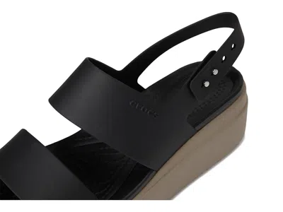 Crocs Brooklyn Low Wedge In Black