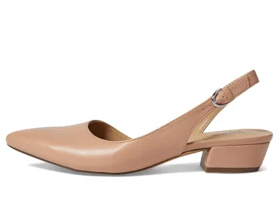 Naturalizer Banks In Neutral