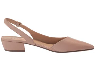 Naturalizer Banks In Neutral