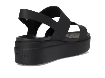 Crocs Brooklyn Low Wedge In Black