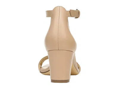 Naturalizer Vera In Brown