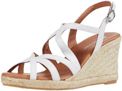 Eric Michael Lindsey In White