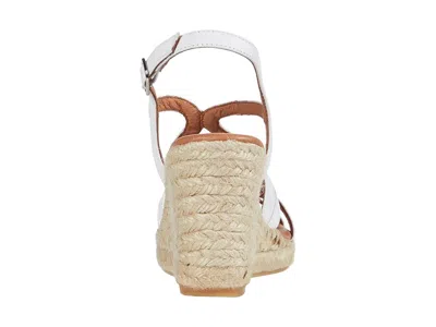 Eric Michael Lindsey In White