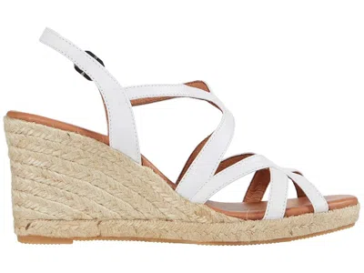 Eric Michael Lindsey In White