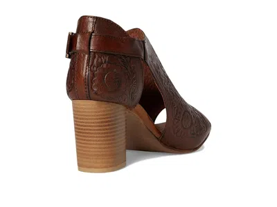 Roper Mika Closed Back