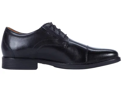Clarks Whiddon Cap In Black