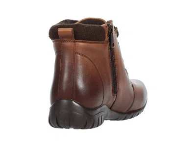 Propét Delaney In Brown