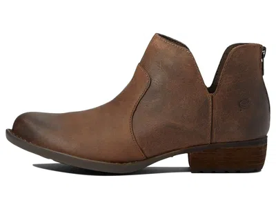 Born Kerri In Brown