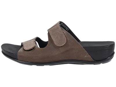 Sas Seaside In Brown