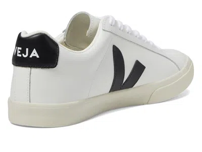 Veja Campo Sneaker In White