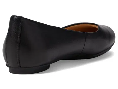 Naturalizer Maxwell In Black