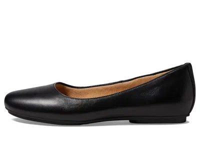 Naturalizer Maxwell In Black