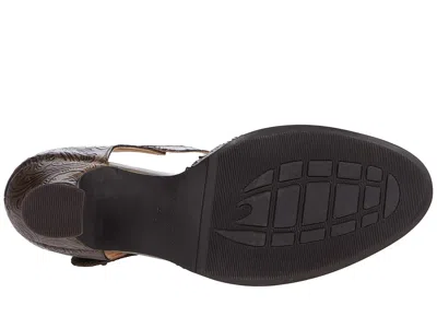 L'artiste By Spring Step Visionary In Multi