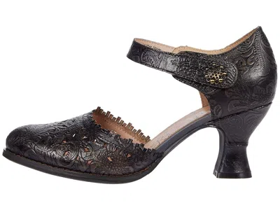 L'artiste By Spring Step Visionary In Black