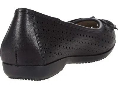 Cliffs By White Mountain Cheryl