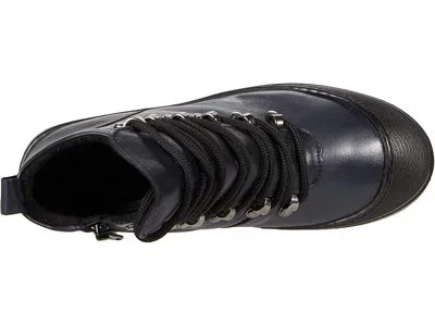 Spring Step Darleen In Blue