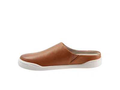 Softwalk Auburn In Brown