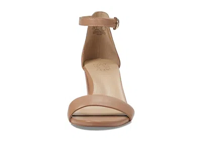 Naturalizer Vera In Brown