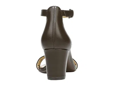 Naturalizer Vera In Brown