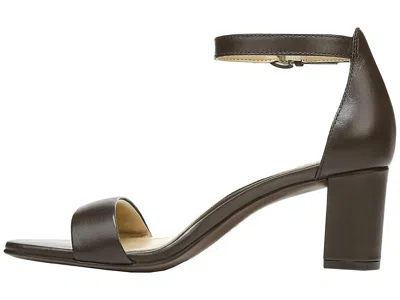 Naturalizer Vera In Brown