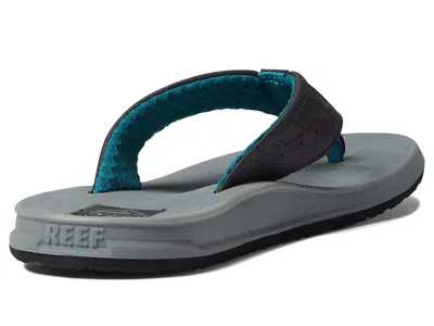 Reef Phantoms In Gray