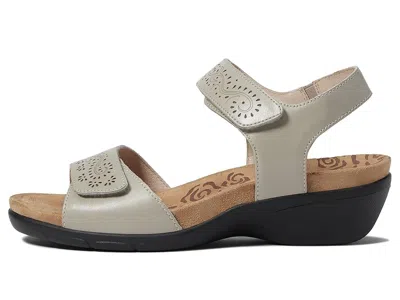 Propét Wanda In White