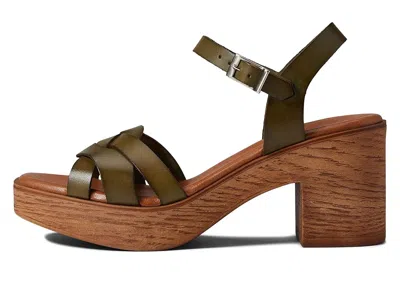 Eric Michael Heidi In Green