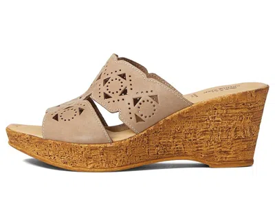 Spring Step Flamyo In Brown