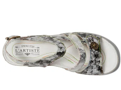 L'artiste By Spring Step Sumacah In Silver