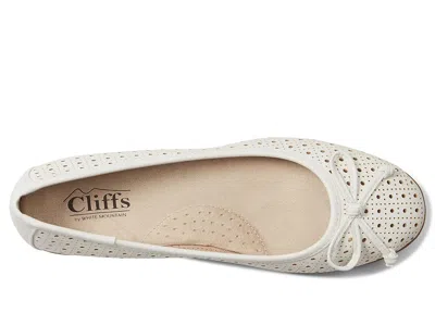 Cliffs By White Mountain Cheryl