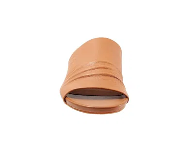 Softwalk Camano In Brown