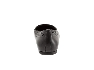 Softwalk Selma In Black