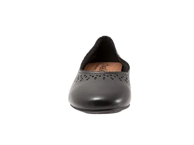 Softwalk Selma In Black