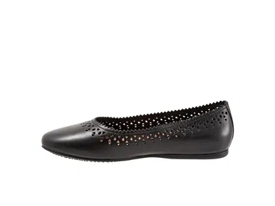 Softwalk Selma In Black