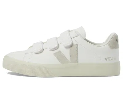 Veja Recife Logo Chromefree Leather Extra White Natural Trainers In Neutral
