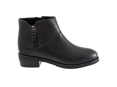 Softwalk Roselle Ankle Boot In Multi
