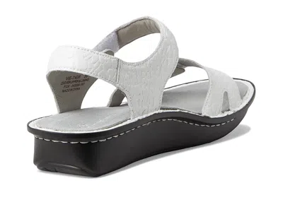 Alegria Vienna In White