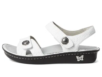 Alegria Vienna In White