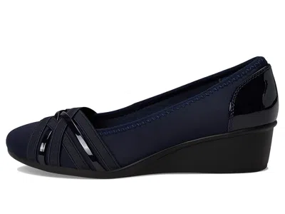 Cliffs By White Mountain Bowie