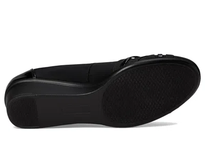 Cliffs By White Mountain Bowie