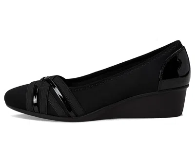 Cliffs By White Mountain Bowie